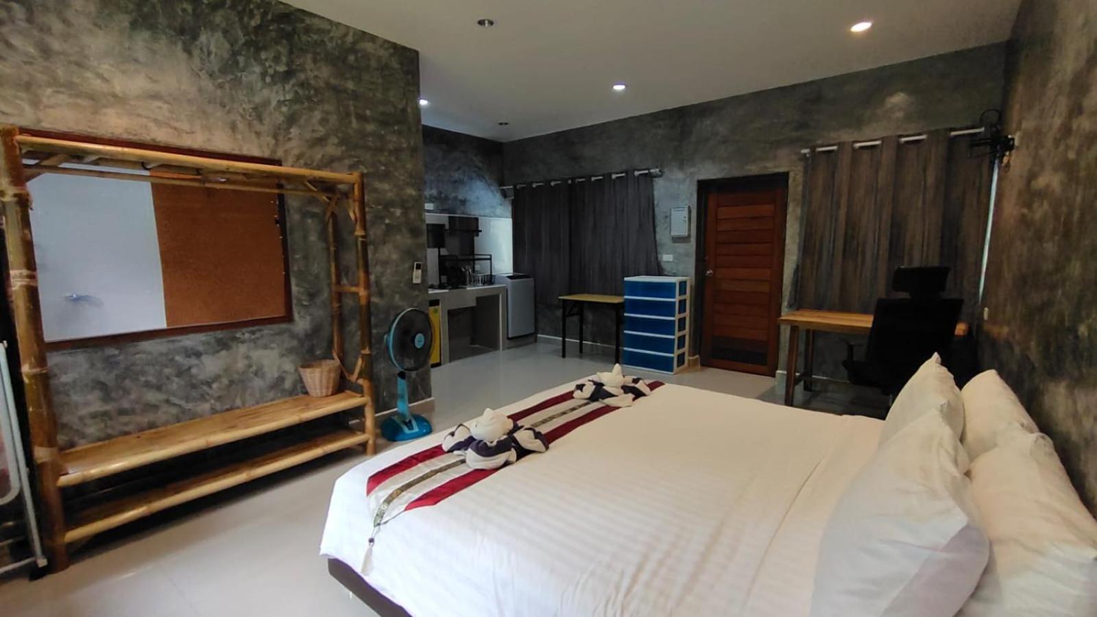 Le Grand Bleu Hotel Wok Tum Εξωτερικό φωτογραφία